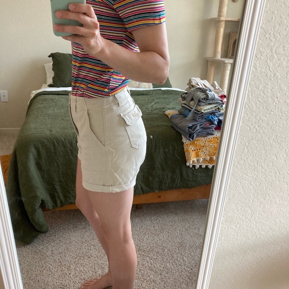 Tan & white striped shorts, fits like a 6 - Picture 7 of 8